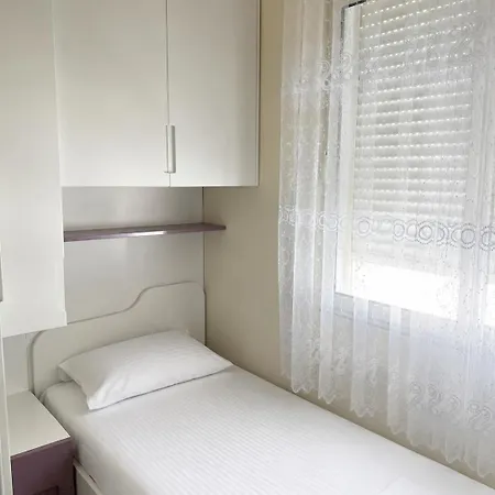 아파트 Rivaapartment Vlorë